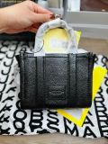  Túi Tote Vuông Marc Jacobs The Leather Small Crossbody Tote Bag 26 Black 