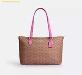  Túi Tote Coach Gallery Tote Bag In Signature Canvas CW381 