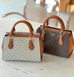  Túi Xách Michael Kors Marilyn Small Signature Logo Messenger Bag 35F5G6AM1B Trắng Logo 