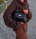 Túi xách JW PEI Lucia Classic Top Handbag - Black 