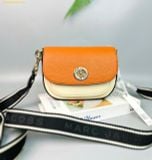  Túi Đeo Chéo Marc Jacobs The Turn Lock Logo Leather Crossbody Mini Bag Màu Kem Nắp cam 
