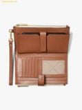  Ví Dài Michael Kors Jet Set Travel Signature Logo Smartphone Wallet Vanila 35F8GTVW0B 
