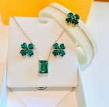  Bông Tai, Khuyên Tai Swarovski Idyllia stud earrings Clover, Green, Gold-tone plated 