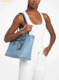  Túi Xách Michael Kors Jet Set Travel Medium Logo Embossed Leather Tote Bag Chabray 30S6GTVT6B 