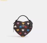  Túi Đeo Chéo Coach Heart Crossbody Signature Canvas Heart Print CP022 