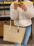 Túi Tote Coach Bag In Signature Sing Town CBQ46 Khaki Trắng 