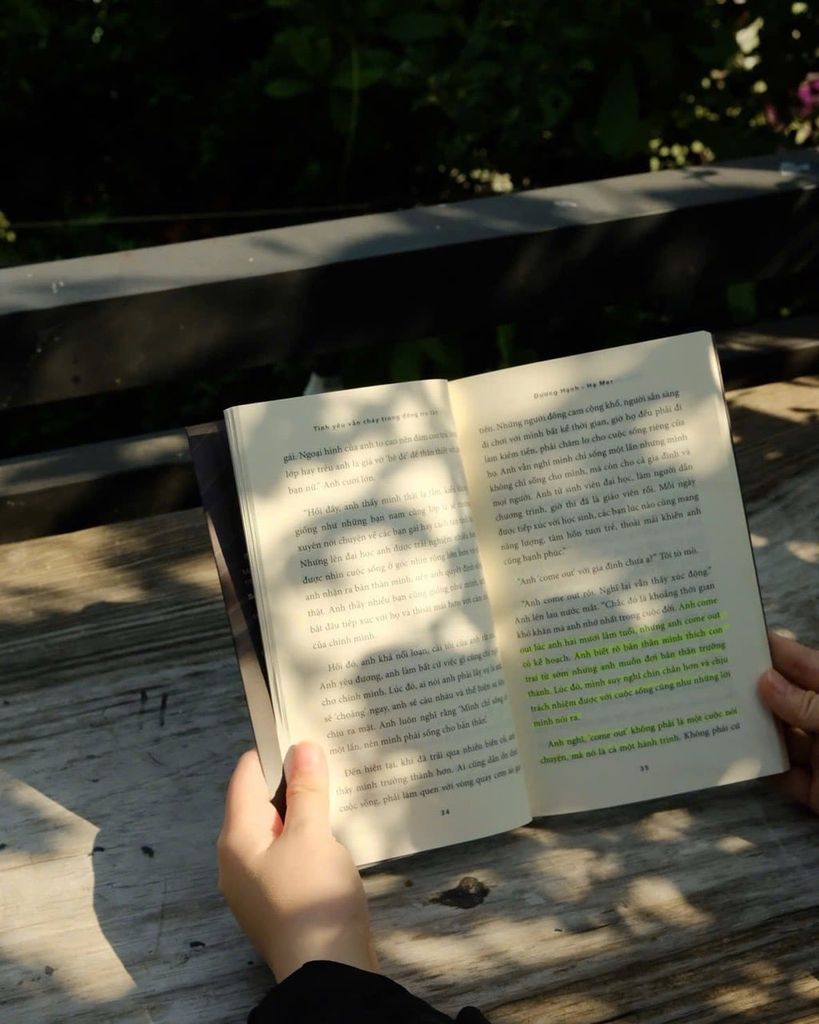 Tình Yêu Vẫn Cháy Trong Đống Tro Tàn