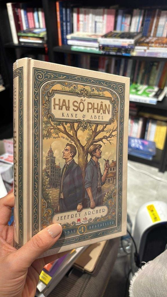 Hai Số Phận (Bìa Cứng)