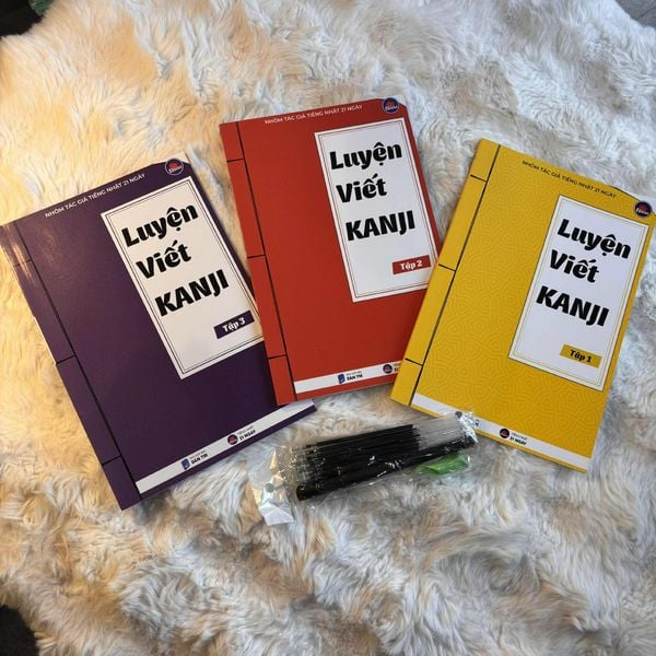 Combo Luyện Viết Kanji 3 tập ( có tặng bút)