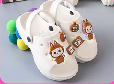 SANDAN NHẸ 1670-2T LABUBU NICE LAIKA 489 - TRẮNG - ĐẠI