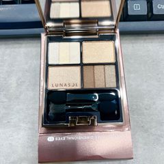 Bảng Phấn Mắt 4 Ô Lunasol 4G (01/2029)