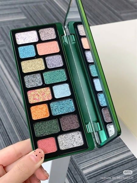 Phấn Mắt 16 Ô Cheeryep Quiany Natural Color (02/2028)