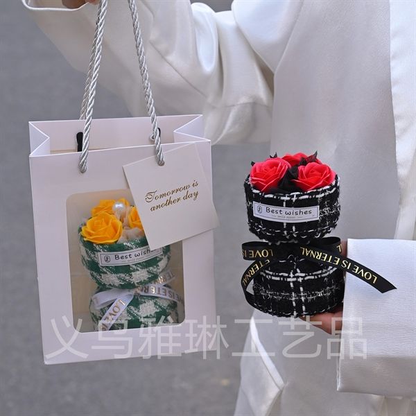 Bó Hoa 3 Bông Dệt Kim