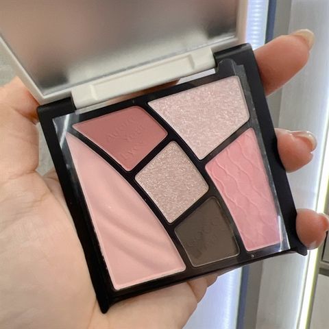 Phấn Mắt GogoTales 6 Ô GT758 (06/2028)