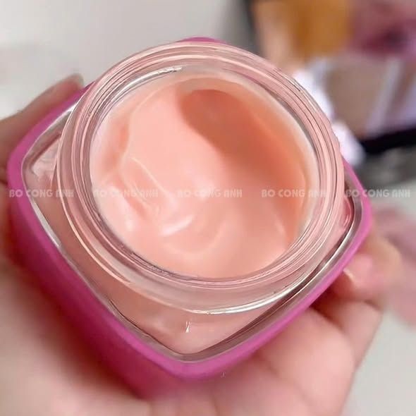 Kem Dưỡng Sáng Da Loreal Paris Glycolic-Bright Matte Luminizing Cream 30ml (01/2029).