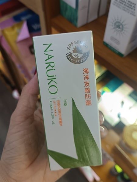 Kem Chống Nắng Naruko Tràm Trà Ngăn Ngừa Mụn 30ml (12/12/2025)