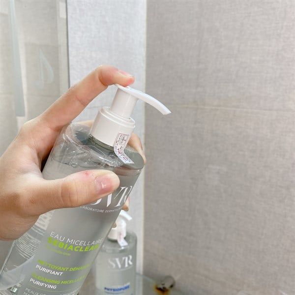 Nước Tẩy Trang SVR Giúp Loại Bỏ Dầu Sebiaclear 400ml