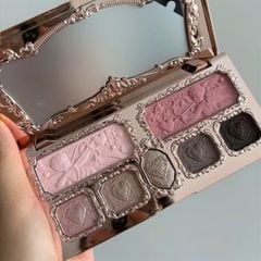 Phấn Mắt 7 Ô Strawberry Cupid Flower Knows 14G