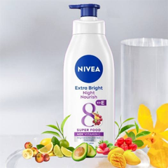 [NK] Sữa Dưỡng Thể Nivea Sáng DaSuper Food 40X Vitamin C 350ml (5/2028)