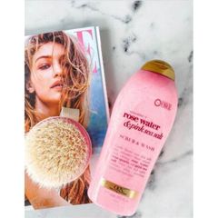 Sữa Tắm Tẩy TBC Ogx Scrub & Wash 577ml