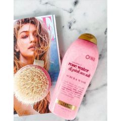 Sữa Tắm Tẩy TBC Ogx Scrub & Wash 577ml