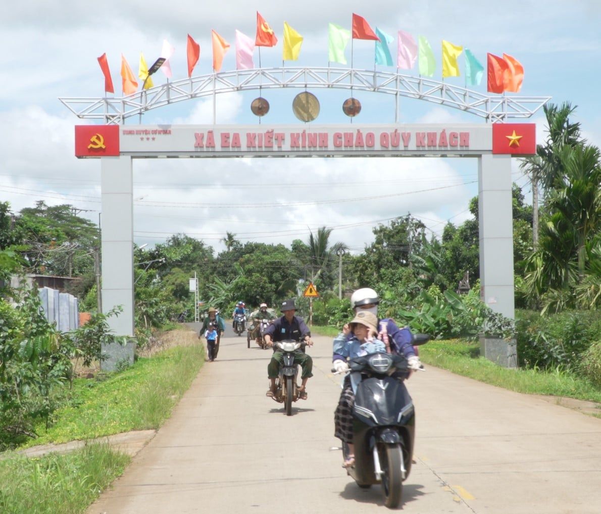  Taxi Ea Kiết giá rẻ GỌI 0877.813.813 – Gọi xe nhanh 24/7 tại xã Ea Kiết | Taxi Cư M’gar 