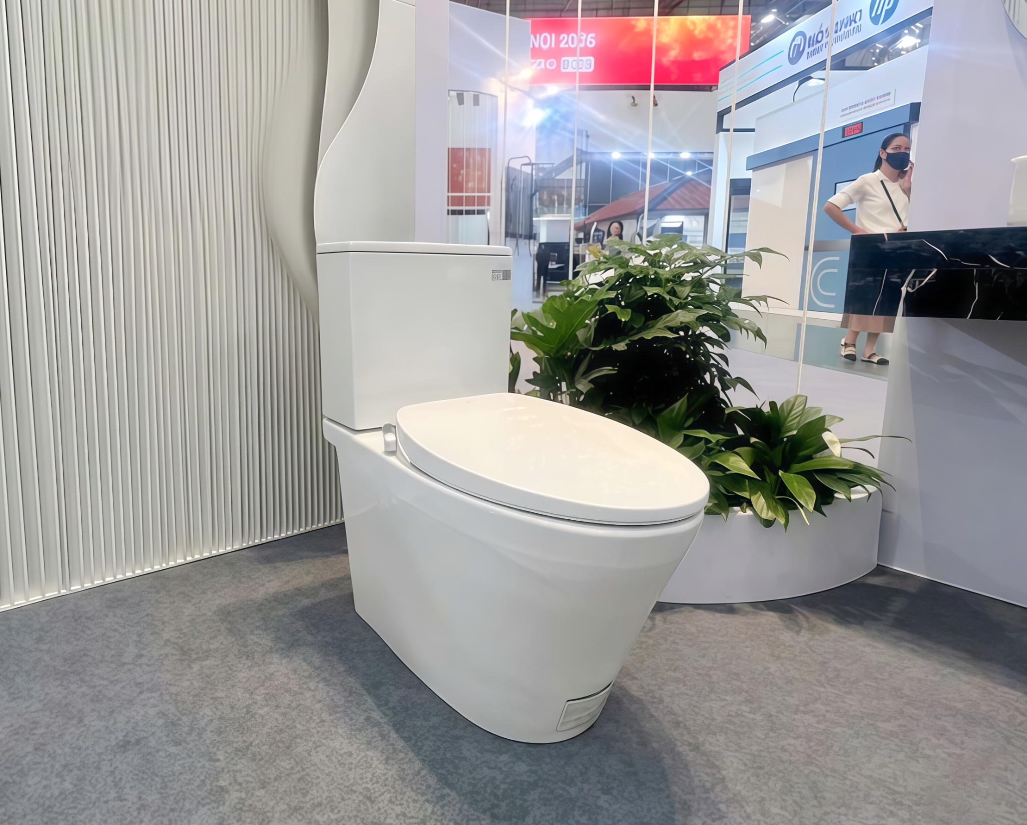  Bàn cầu 2 khối nắp êm Caesar CD1342 