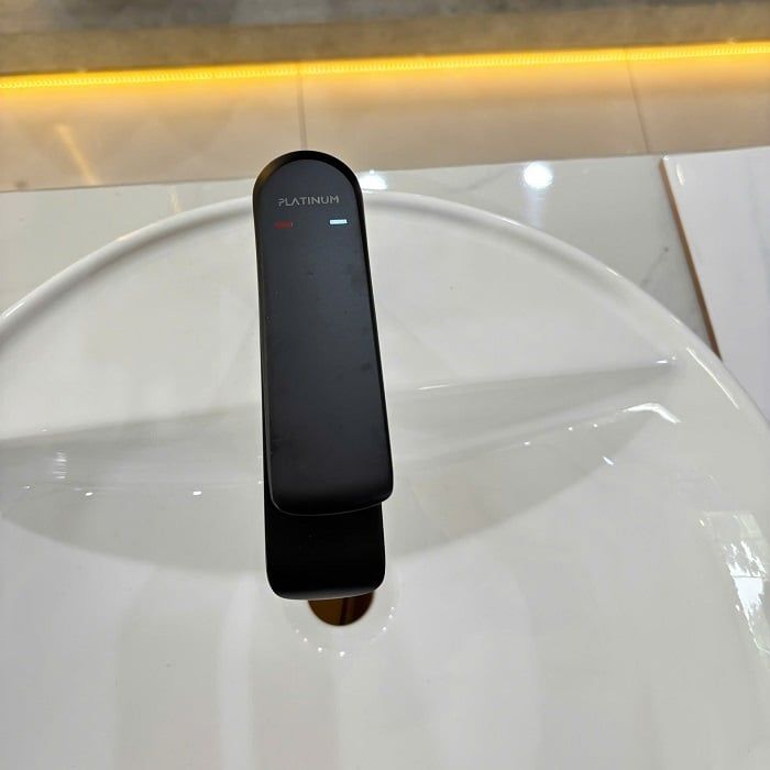  Vòi chậu nóng lạnh Viglacera Platinum P.51.356 