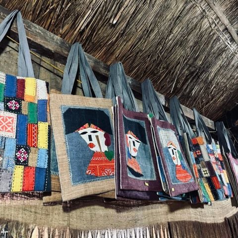 Túi tote Hemp phụ nữ H'mong, Hà Giang / H'mong Hemp Tote, Hà Giang