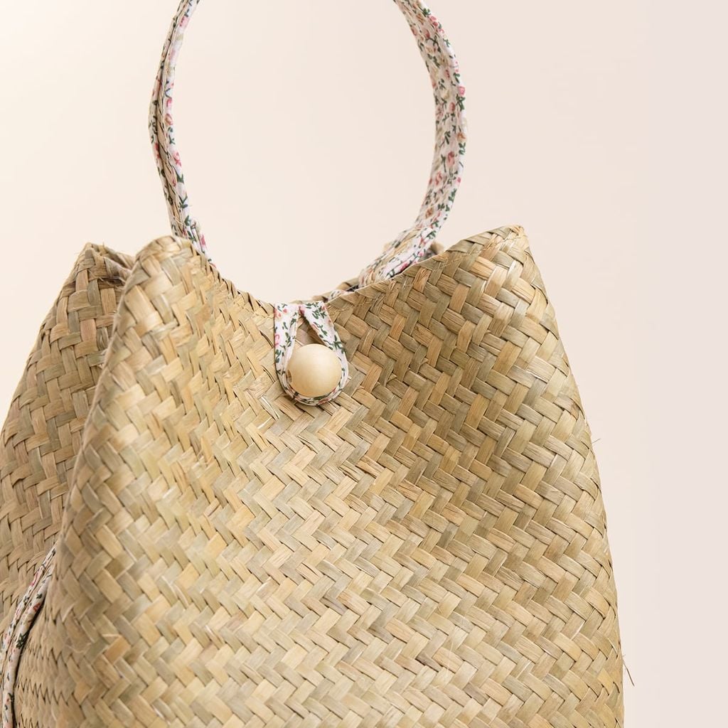 Túi đan tay cỏ bàng phối vải hoa, Huế / Seagrass floral handbag
