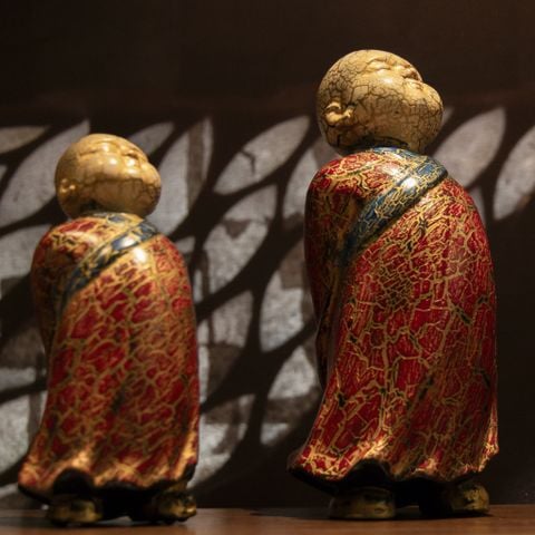 Chú tiểu an nhiên H25, Hạ Thái/ Ha Thai Artisan Serene Lacquered Monk (Large)