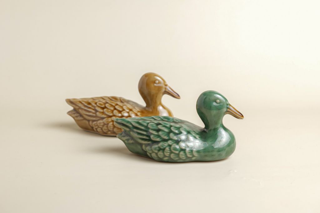 Vịt gốm lục Hoa Viên