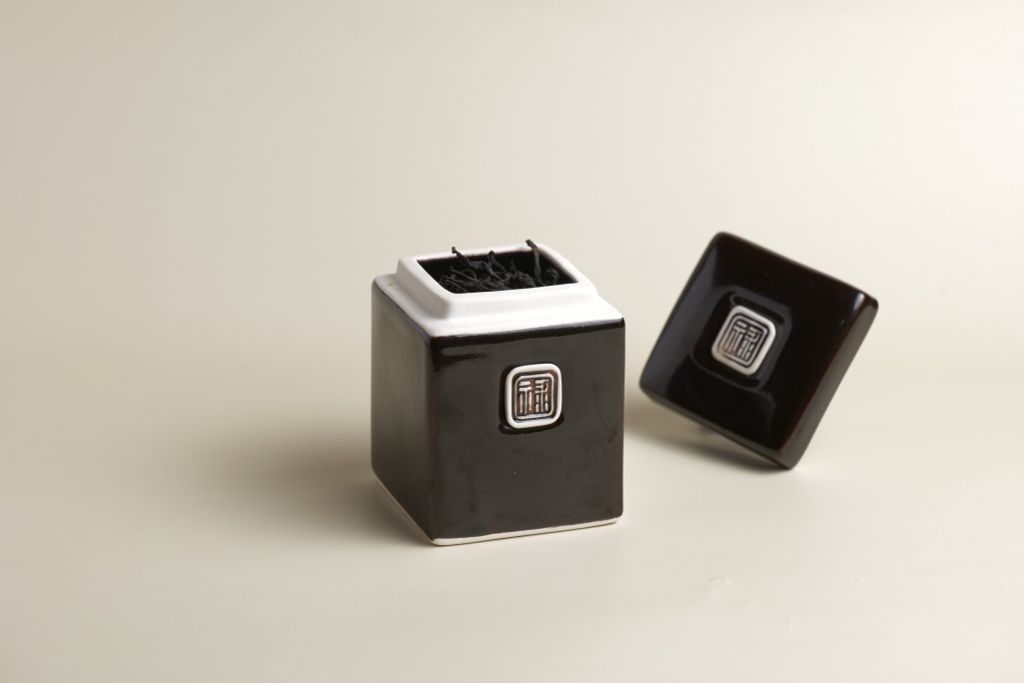 ĐG Hộp Trà Vuông S2 - Men 47 - 6.2x6.2H9