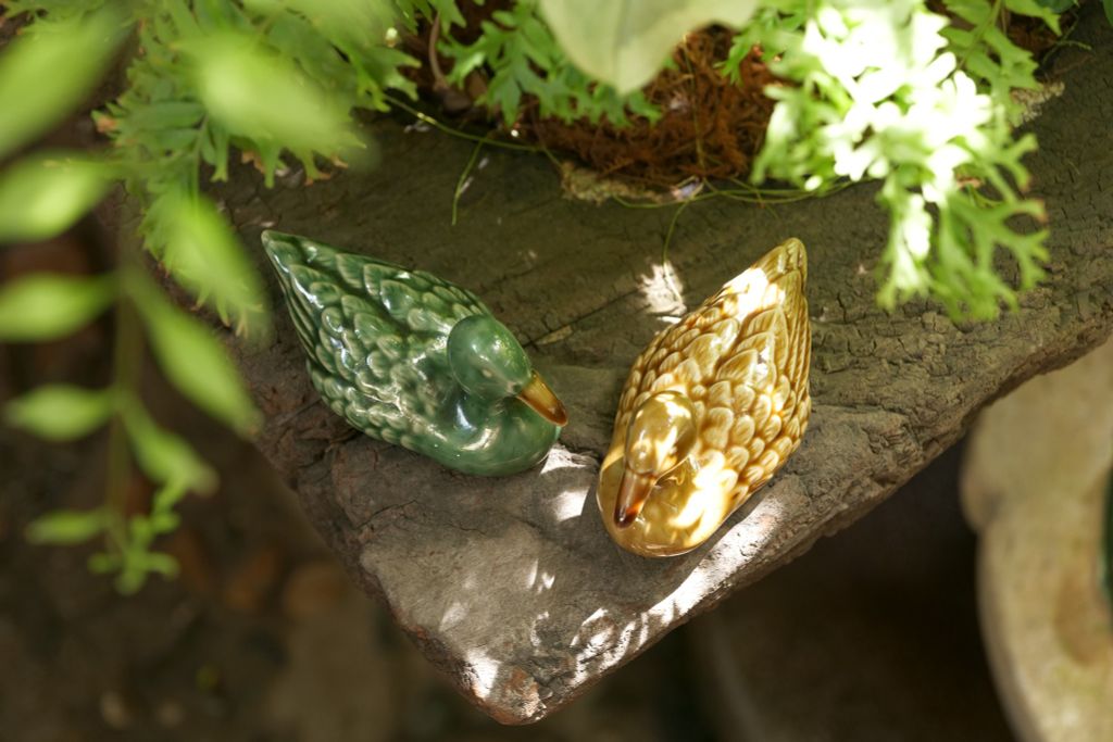 Vịt gốm lục Hoa Viên