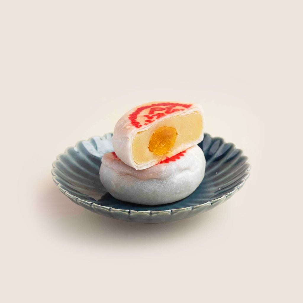 Pía Sen Huế, Vĩnh Xương/ Huế's lotus Pía, Vĩnh Xương