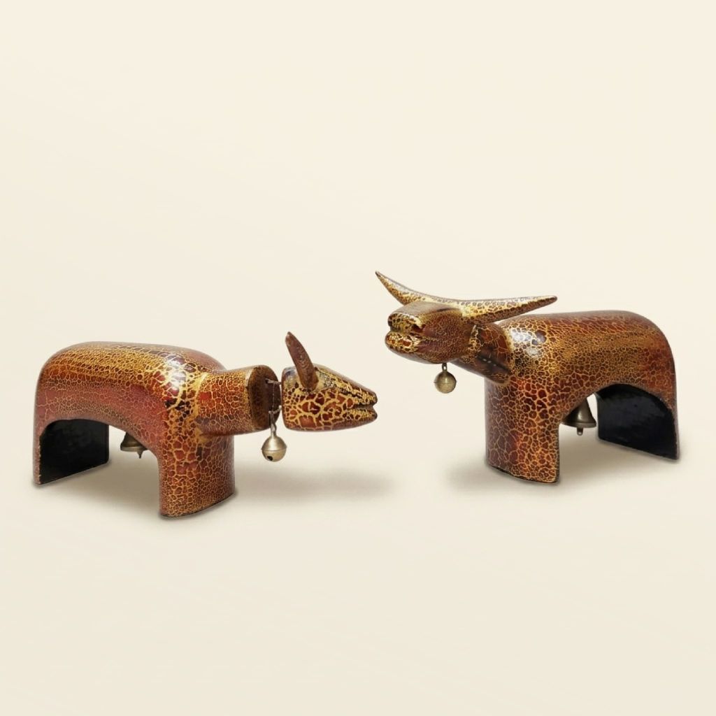 Trâu Chuông (vừa)/ Buffalo with bell, Vietnamese Lacquer Art
