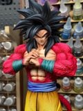  Capsule Studio - Goku SSJ4 - Dragon Ball 