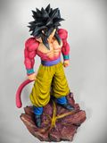  Cloud Track Studio - Goku SSJ4 - Dragon Ball 