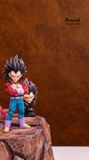  Round Studio - Goku / Vegeta SSJ4 - Dragon Ball 