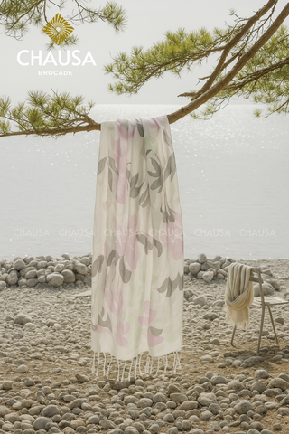  Khăn Choàng Sợi Tơ Tằm Thủ Công Dân Tộc Thái Trắng - Được dệt từ 100% tơ tằm tự nhiên, nhuộm loang thủ công, áp dụng công thức mới 