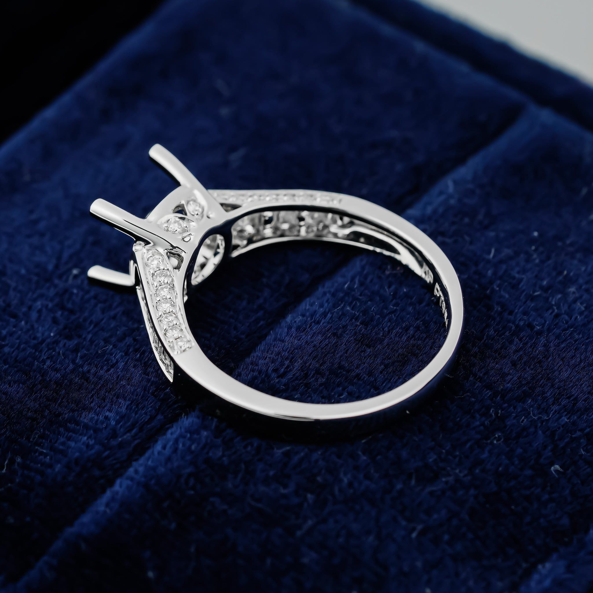 CATHEDRAL SEMI-SET RING