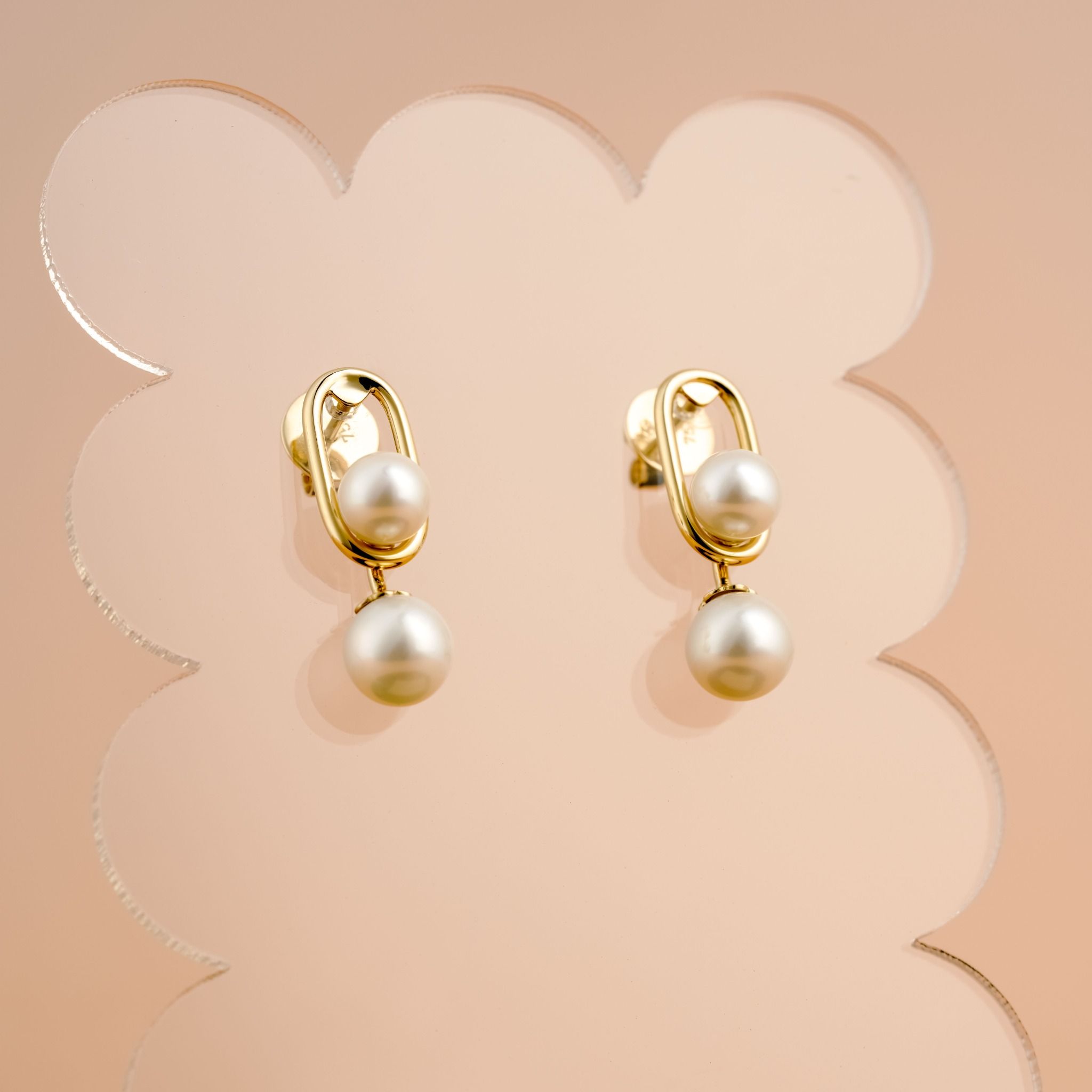 OBLONG PEARL DROP EARRINGS