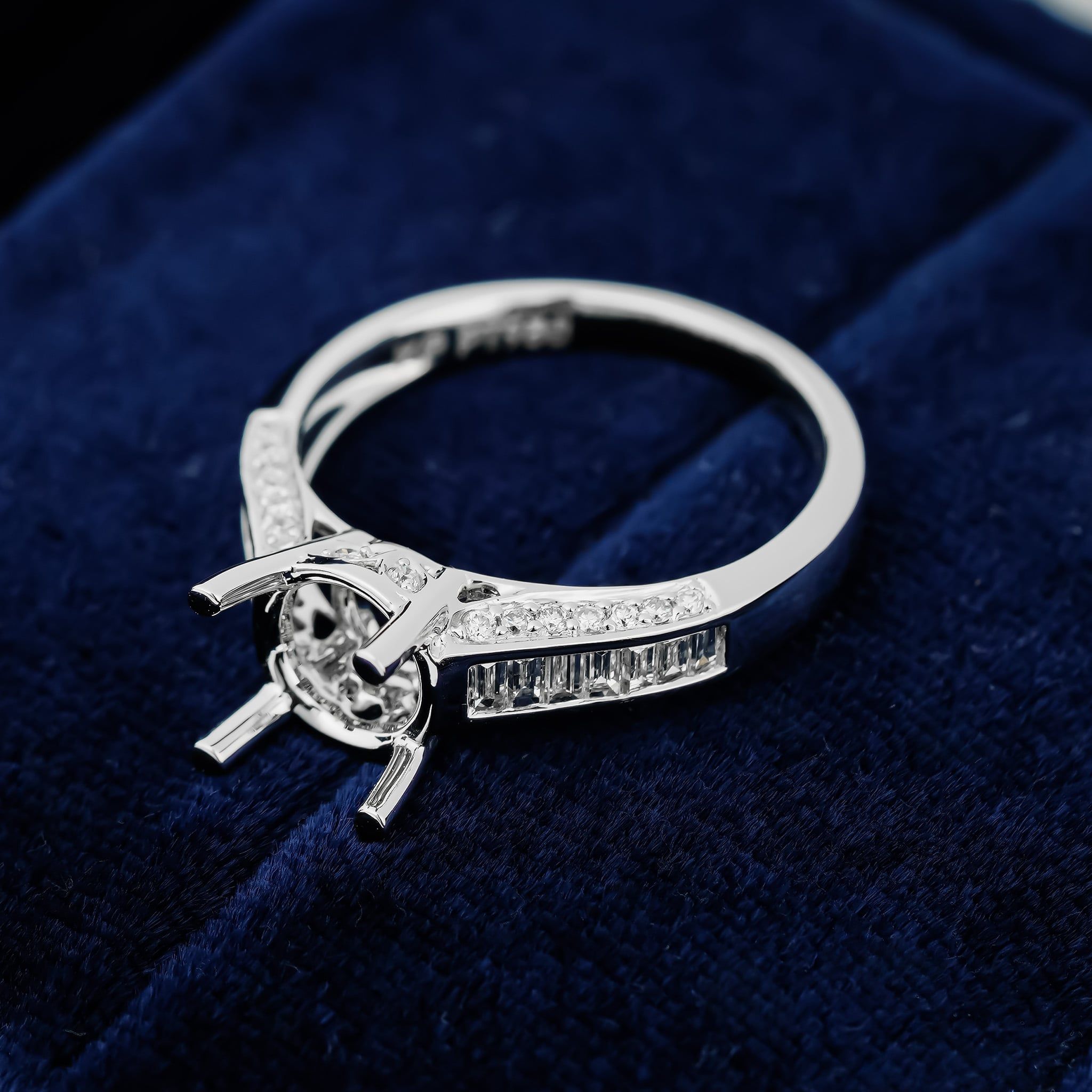 CATHEDRAL SEMI-SET RING