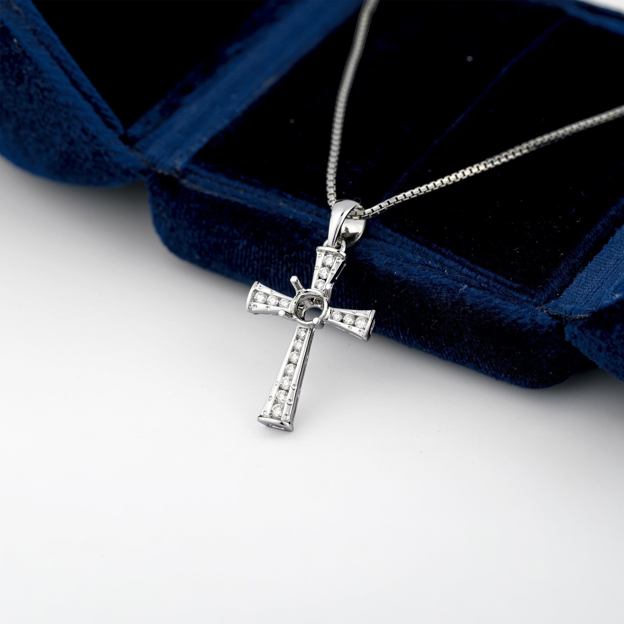 FLARED CROSS SEMI-SET PENDANT