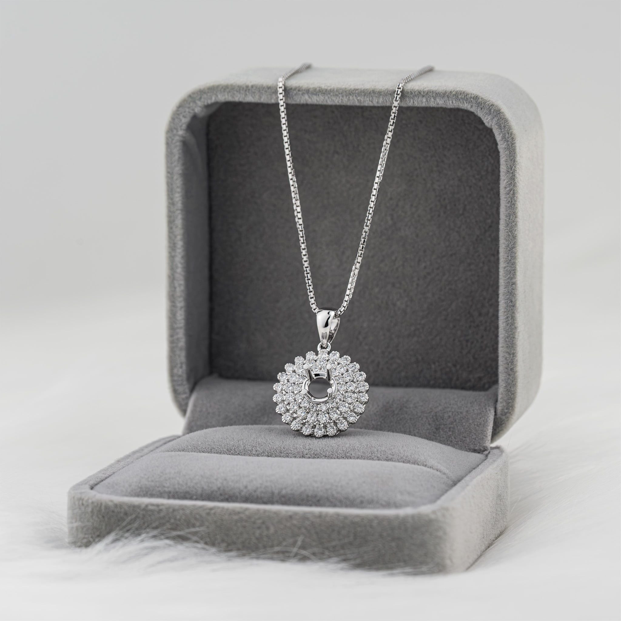 TRIPLE HALO SEMI-SET PENDANT
