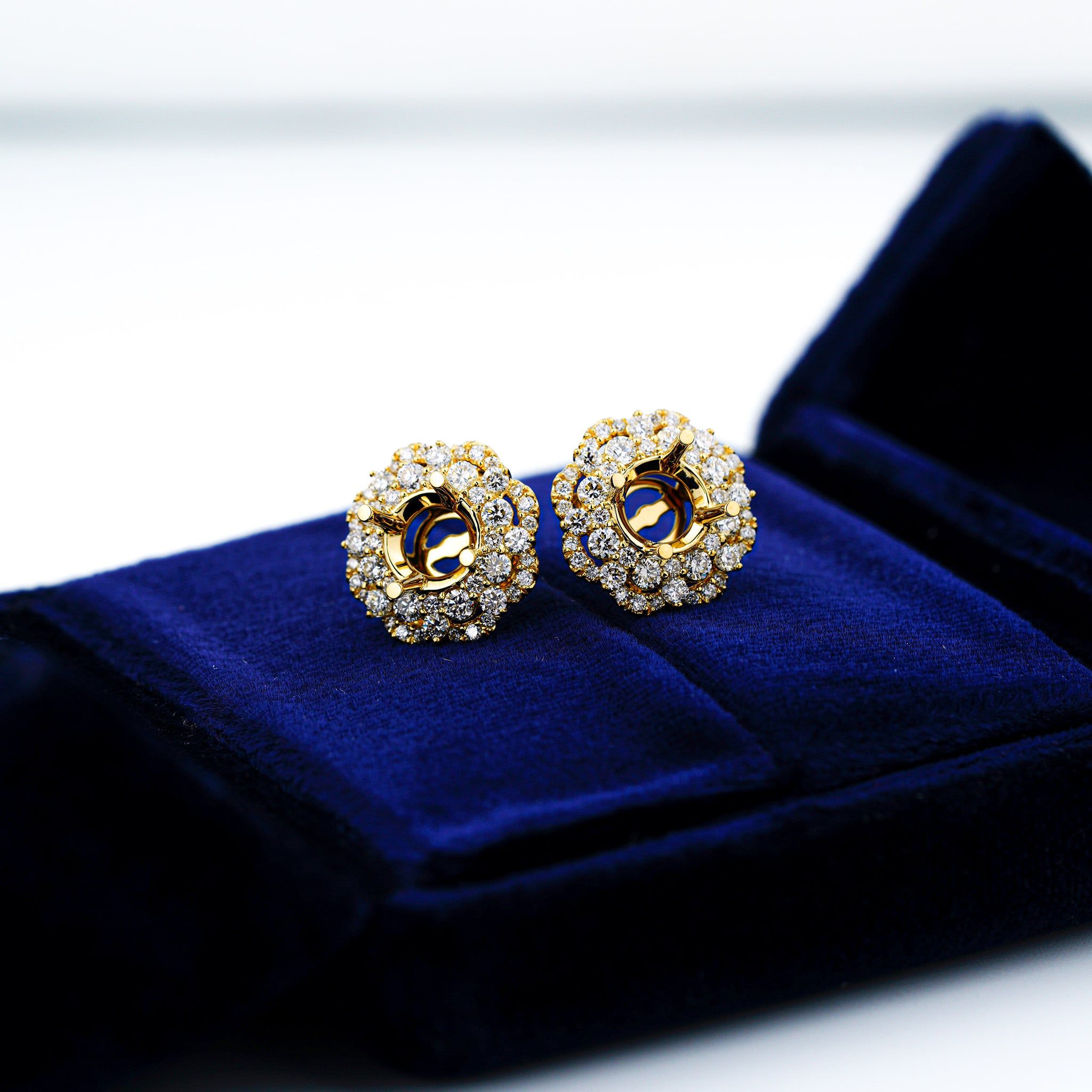 CAMELLIA SEMI-SET STUD EARRINGS