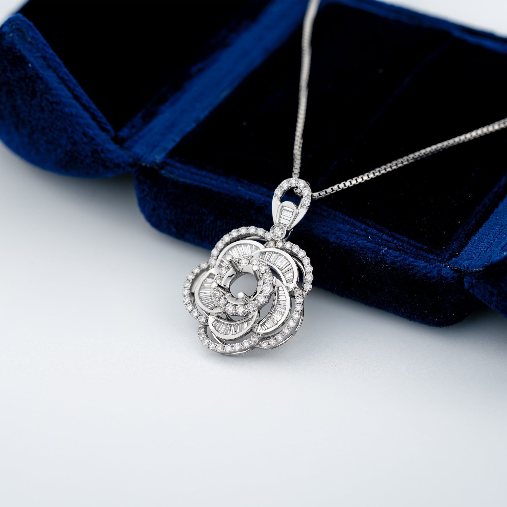 TRIPLE-HALO-STYLE SEMI-SET PENDANT