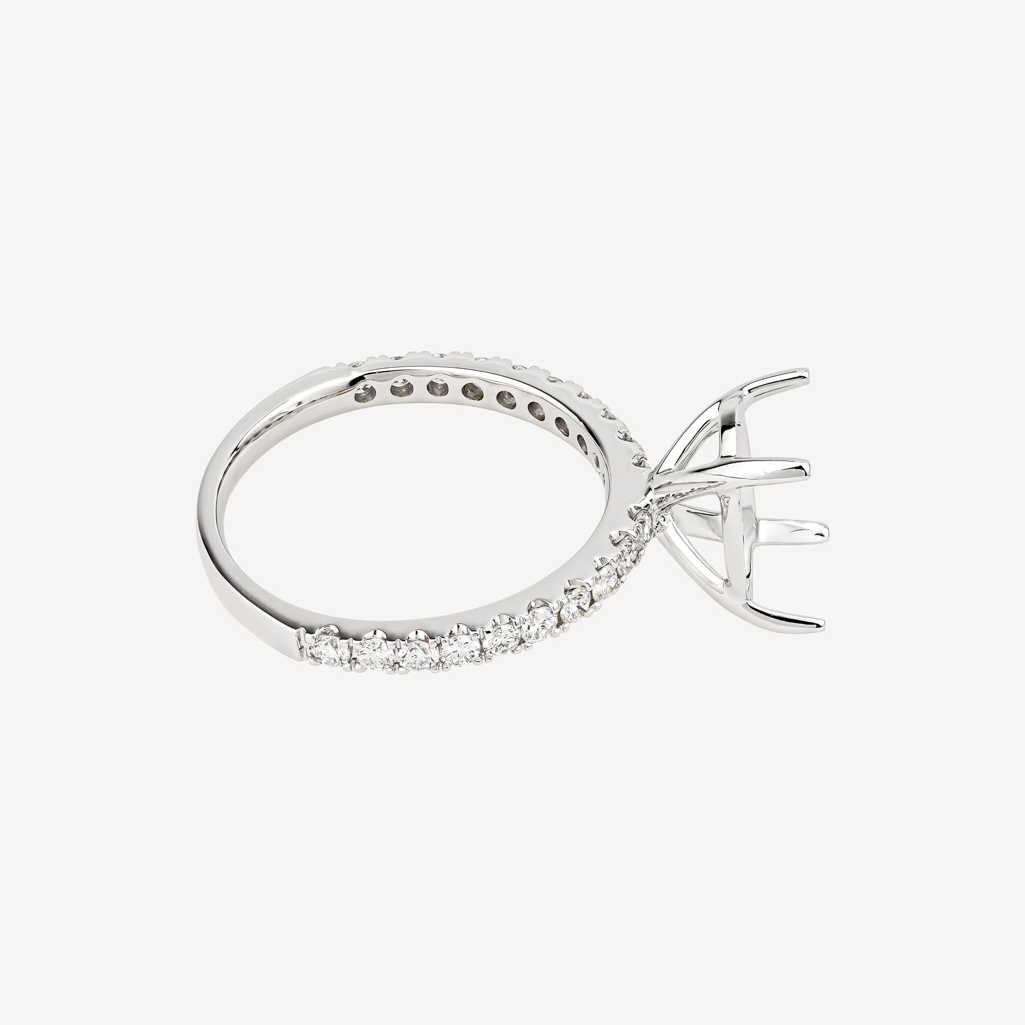 OVAL SCALLOPED PAVÉ SEMI-SET RING