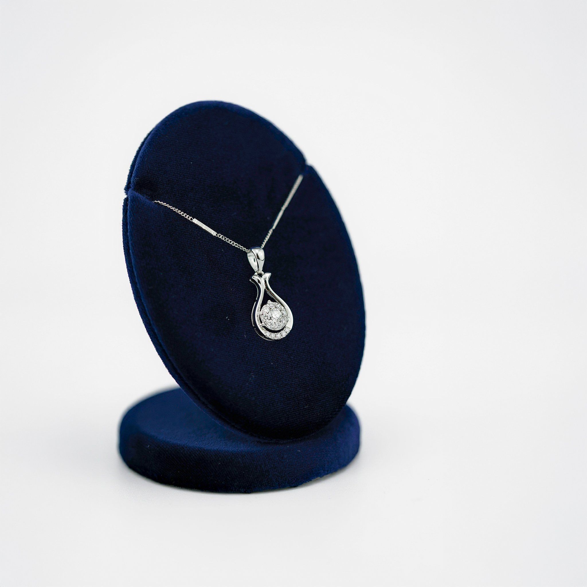 CLUSTER WATERDROP PENDANT