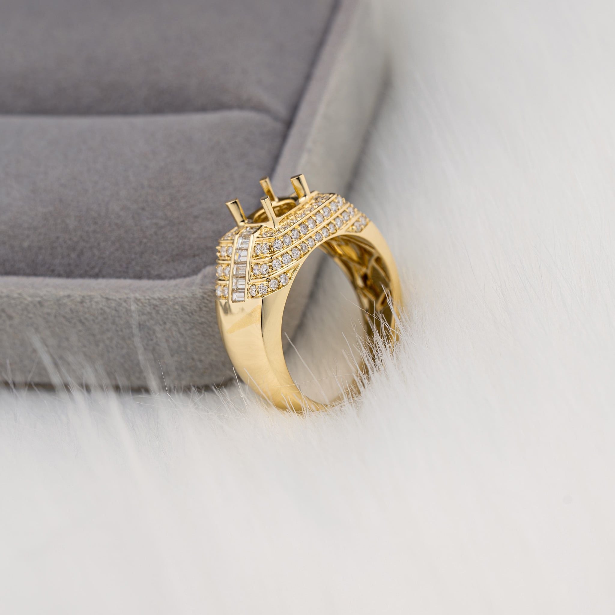 MULTI-TIERED SEMI-SET MEN RING